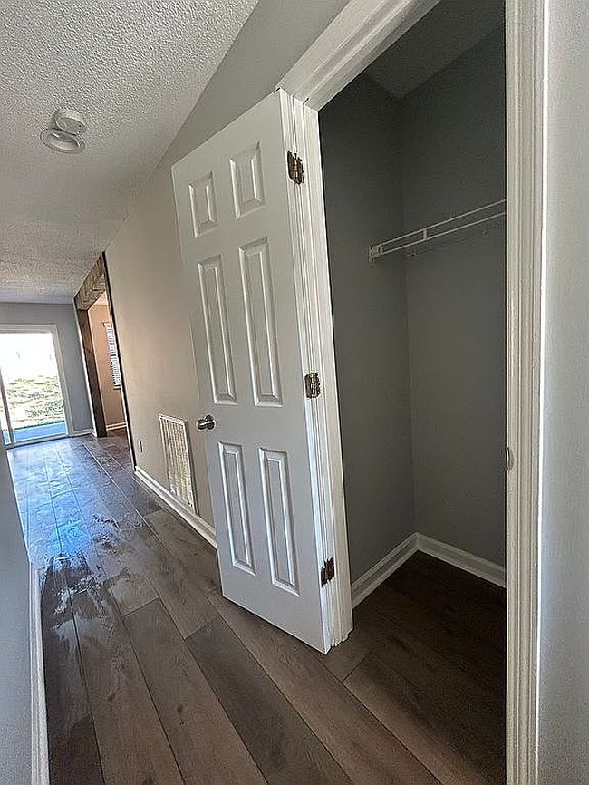 Photo of 801 Black Rock Cir, Knoxville, TN