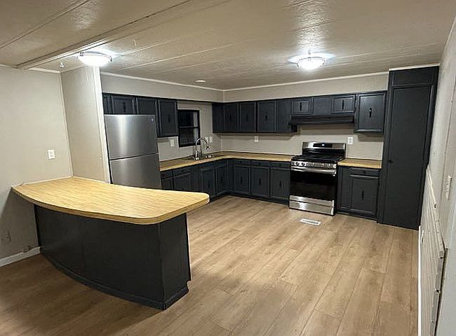 Image of 208 Elm St