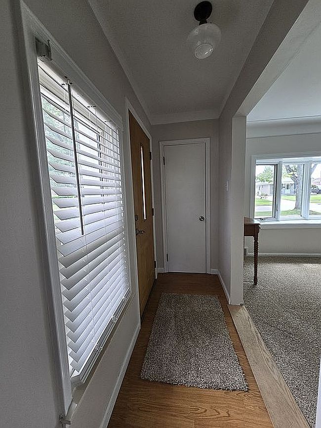 Photo of 22925 Euclid St, Saint Clair Shores, MI