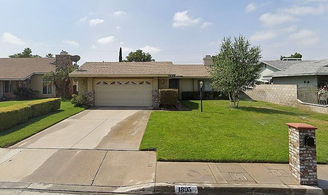 Photo of 1895 W Gilbert St, San Bernardino, CA
