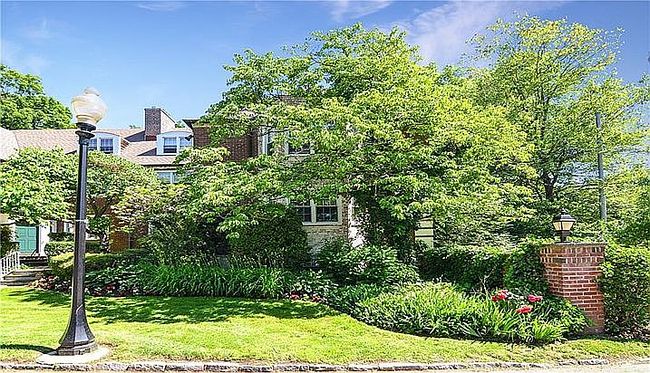 Photo of 3 Campus Pl Apt 1C, Scarsdale, NY