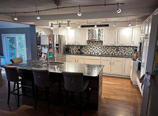 Image of 521 Scott St