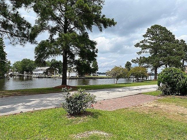 Photo of 82 Portside Dr, Chocowinity, NC