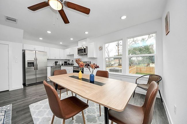 Additional photo 2 of property located at 3912 Woolworth St