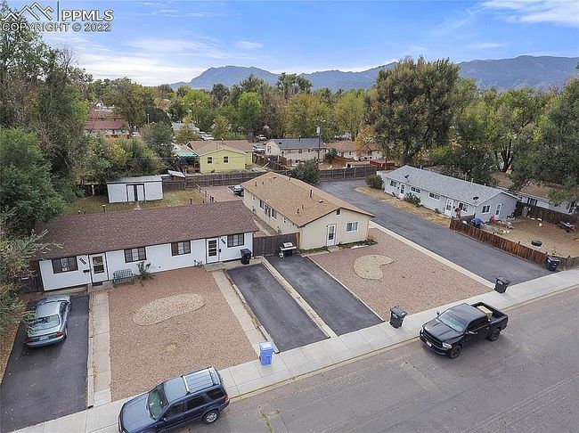 Preview of property located at 911 E 2nd St