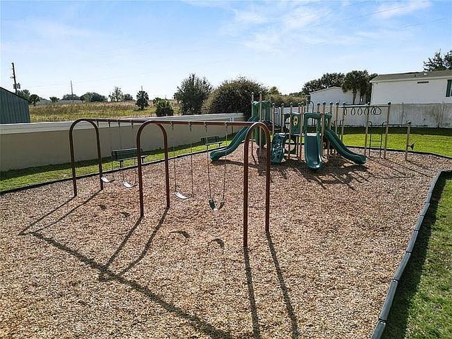 Photo of 613 Coconut Palm Way, Davenport, FL