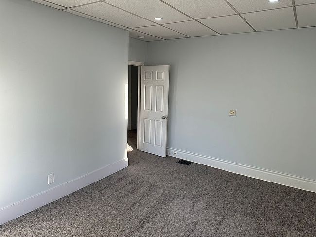 Image of 420 Main St