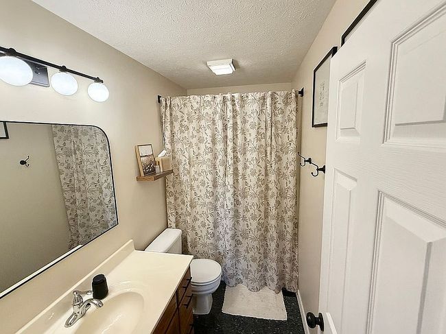 Photo of 3202 Eagle Crest Rd, Bloomington, IL
