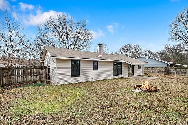 Image of 2587 E Ferguson Ave