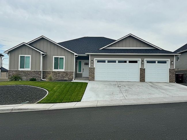 Photo of 204 Rainier Dr, Yakima, WA