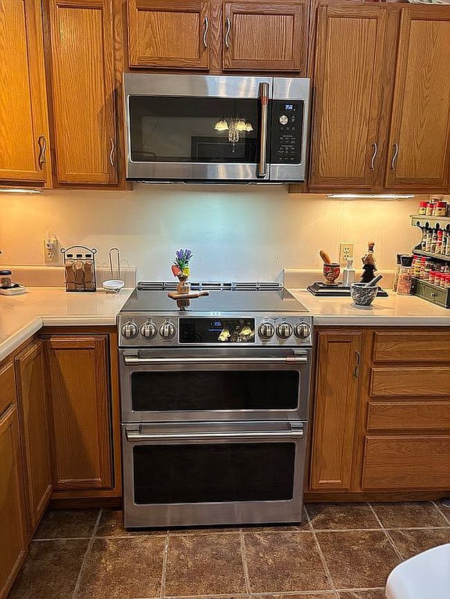 Photo of 8625 Bent Pine Dr, Lake Ann, MI