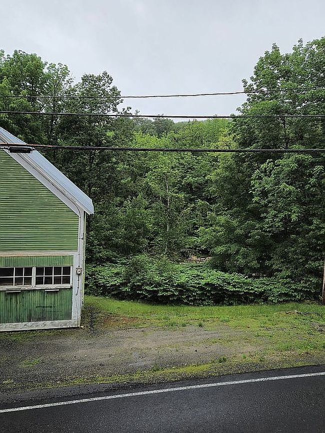 Photo of 11 Fornuto Rd, Wardsboro, VT