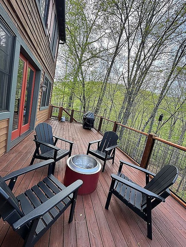 Additional photo 3 of property located at 83 Allspice Ct