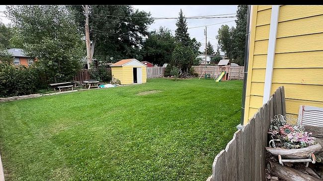 Image of 1421 Ivy Ln