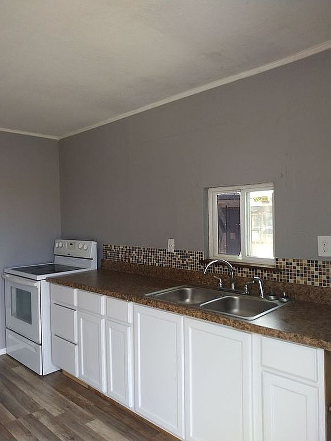Photo of 2438 Royal Oaks Dr, Poteet, TX