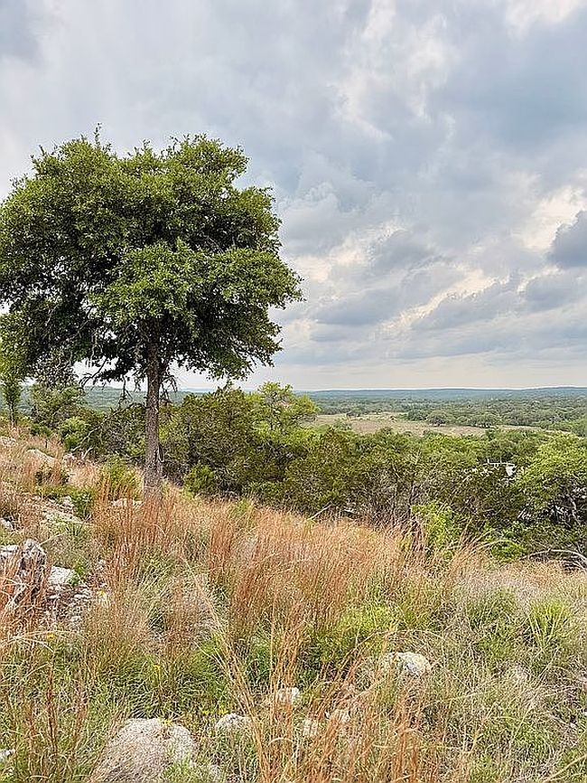 Photo of 1869 Paradise Pkwy, Canyon Lake, TX