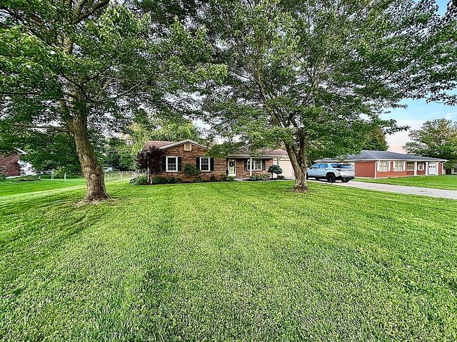Photo of 409 Inman St, Harrodsburg, KY