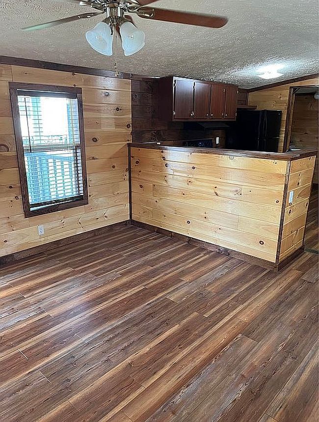 Additional photo 2 of property located at 102 Big Valley Dr