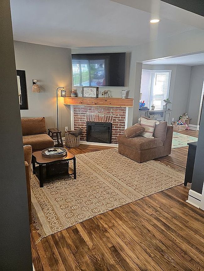 Photo of 107 Sumner Ave, Vandergrift, PA
