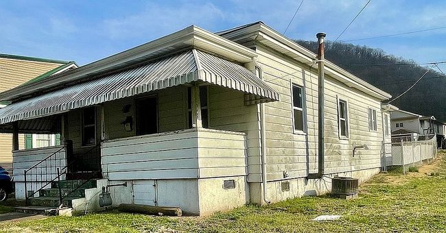 Image of 1017 4th Ave