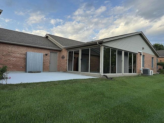 Photo of 1190 Stephanie Dr Unit 2, Hamilton, OH