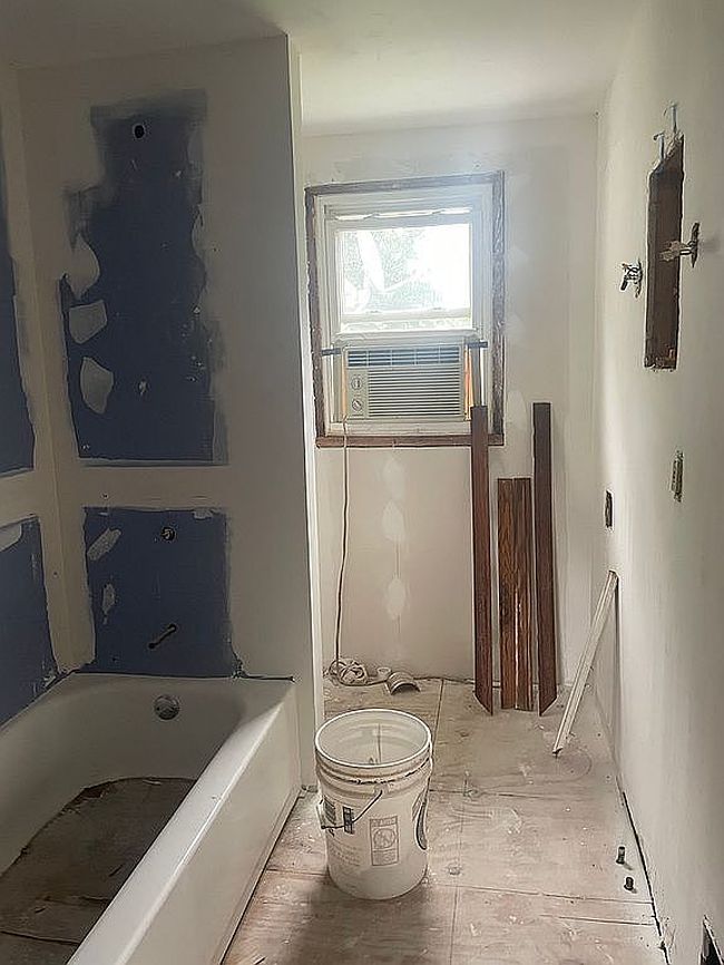 Photo of 303 Pleasant Ave, Kingwood, WV