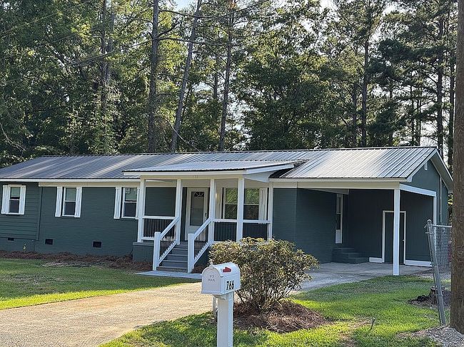 Photo of 766 Mcelrath St, Sandersville, GA