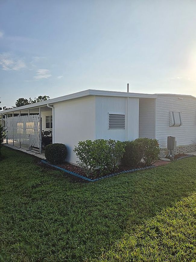Photo of 3110 Saralake Blvd #3110, Sarasota, FL