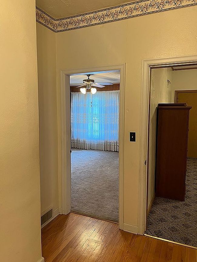 Photo of 621 N Pomeroy Ave, Hill City, KS