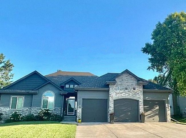 17209 Y St, Omaha, NE