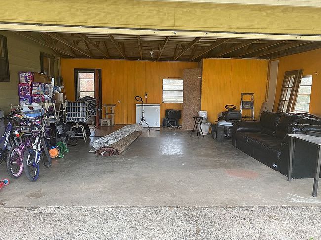 Image of 701 E 3rd St