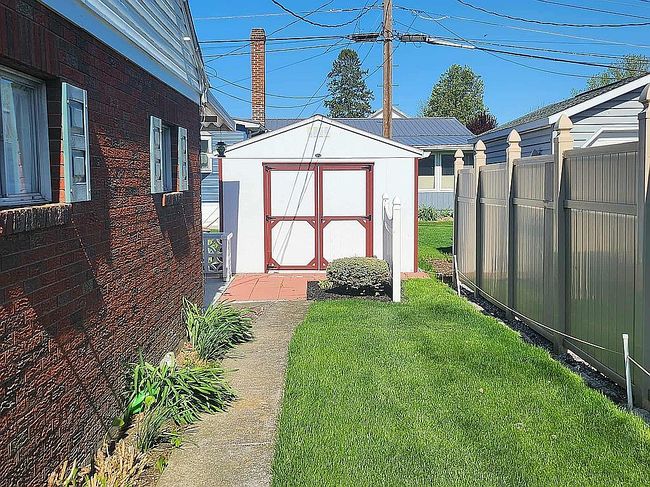 Image of 209 E Christiana St