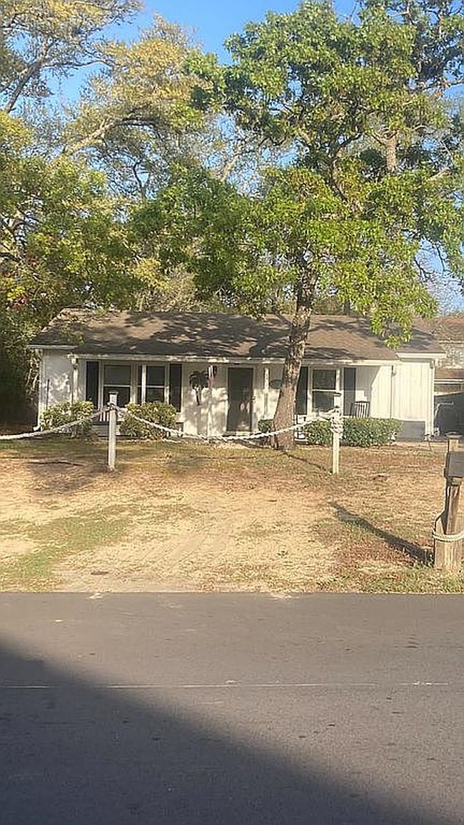 Image of 164 Ne 9th St