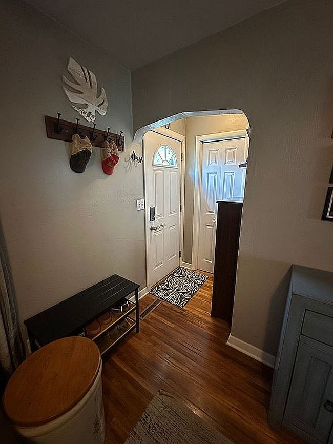 Photo of 514 Pine St, Reinbeck, IA