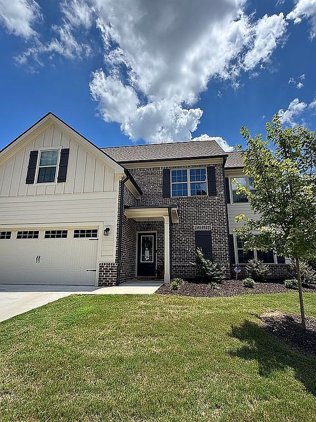 Photo of 121 Towns Walk Dr, Athens, GA
