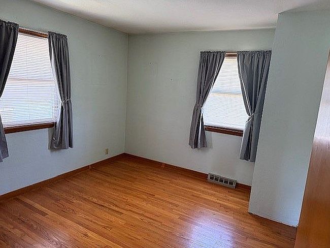 Image of 425 28th St Nw
