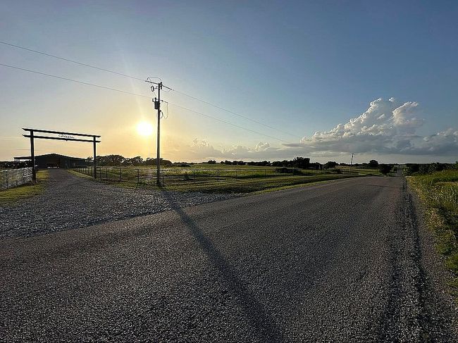Photo of 7049 Sunshine Rd, Davis, OK