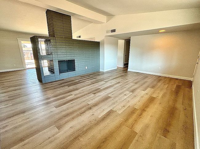 Photo of 1931 E Flynn Ln, Phoenix, AZ