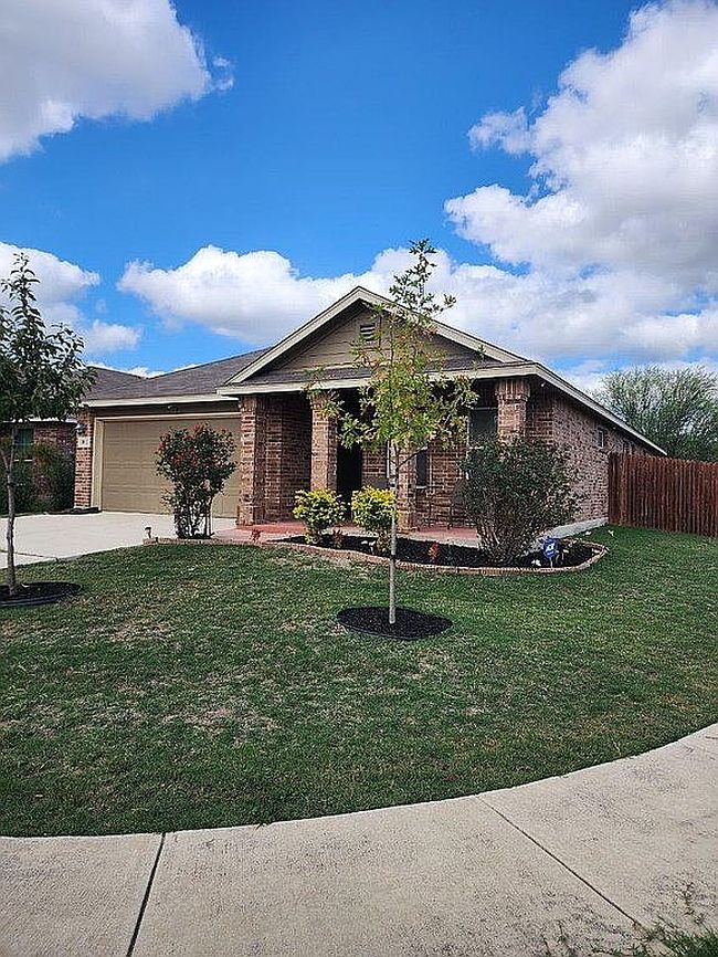 1002 Lauren St, New Braunfels, TX