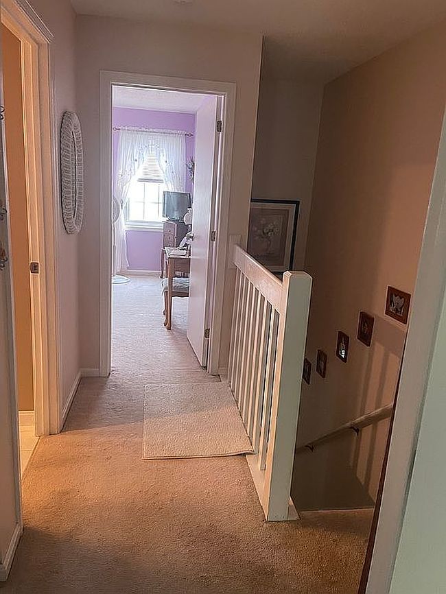 Photo of 12 Gilbert Sq, Milton, VT