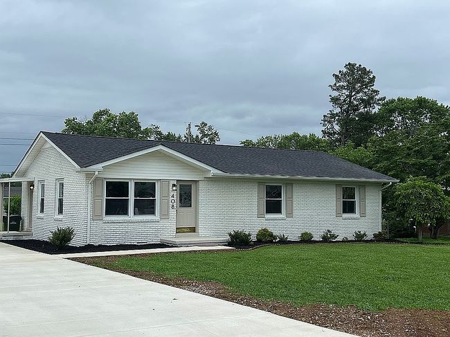 Photo of 408 Hoffman St, Lawrenceburg, TN