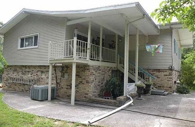 Photo of 364 Raintree Dr, Eddyville, KY
