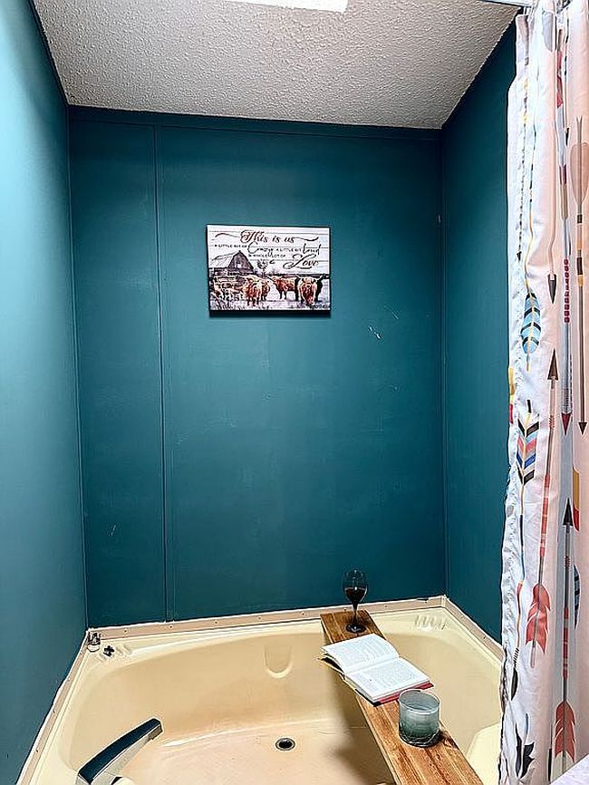 Additional photo 1 of property located at 401 N Timberline Rd Lot 94