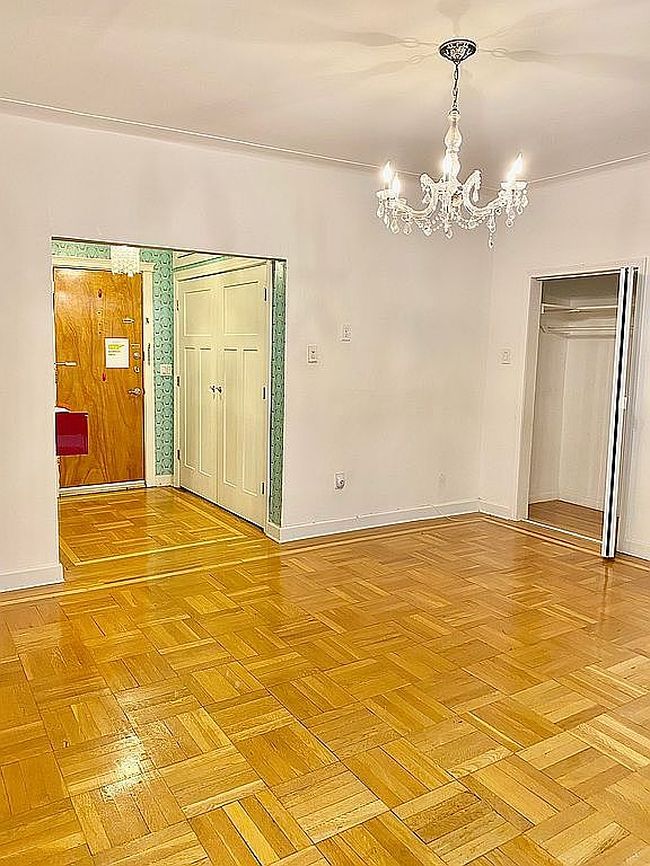 Image of 875 Boulevard East #14