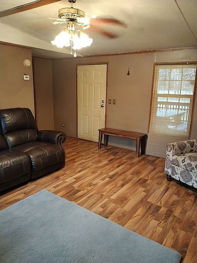 Photo of 9040 S Chapel Hill Rd, Heltonville, IN