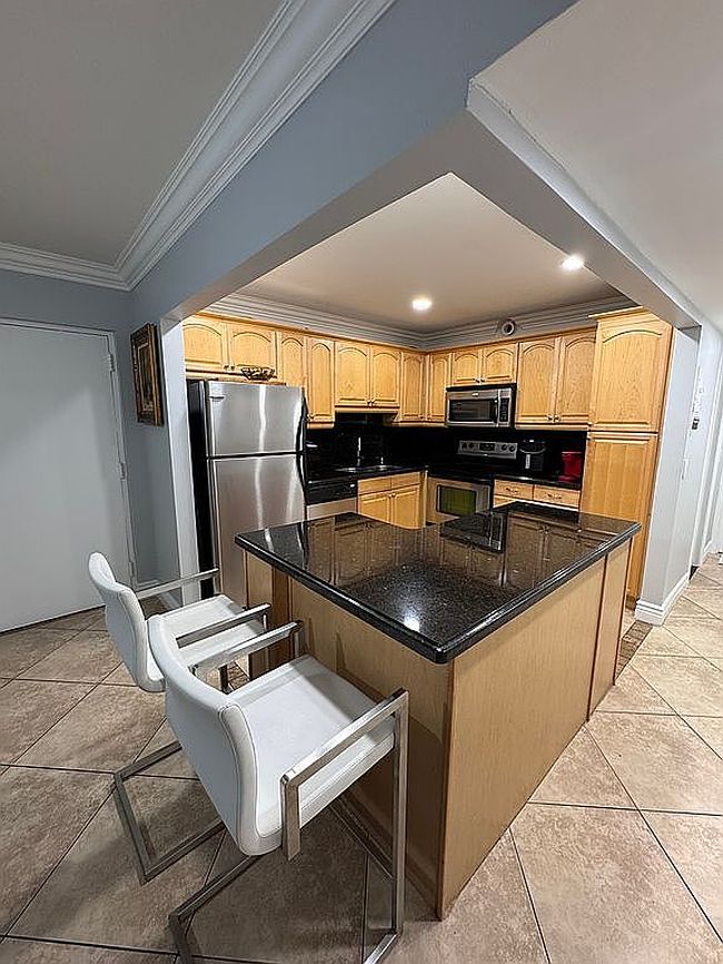 Photo of 700 Se 2nd Ave Apt 409, Deerfield Beach, FL