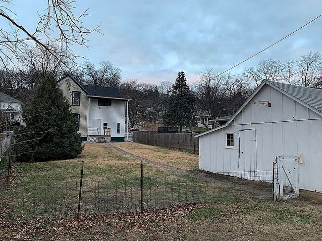 Image of 1106 Avenue C