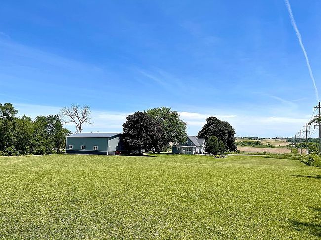Image of 1490 N Henderson Rd
