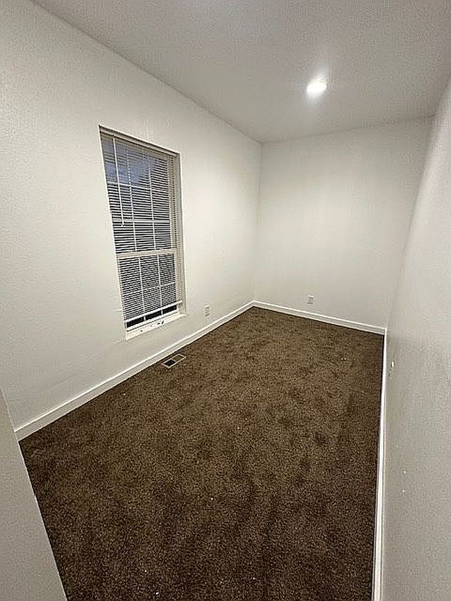 Image of 2621 Marion Ave