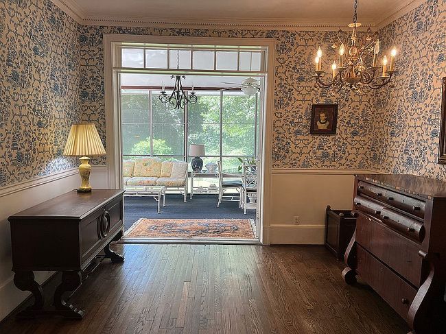 Photo of 956 W Wesley Rd Nw, Atlanta, GA